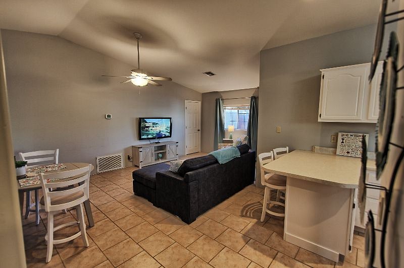 Furnished Finder property 413701_1 photo 10