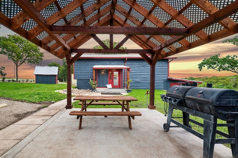 gazebo and picnic table