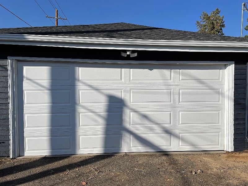 Exclusive access to 2-car garage!