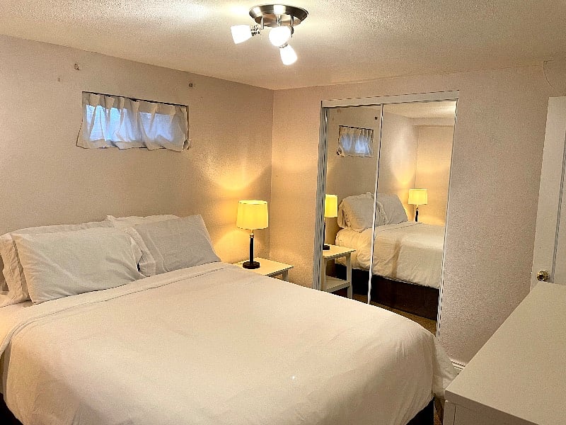 Queen bedroom
