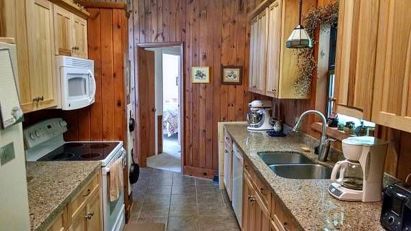 Furnished Finder property 414165_2 photo 5