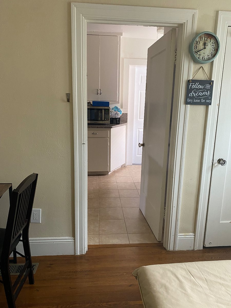 Direct entry into kitchen