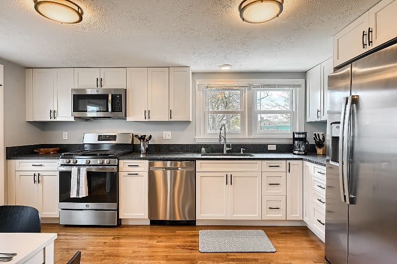 Furnished Finder property 414186_1 photo 3