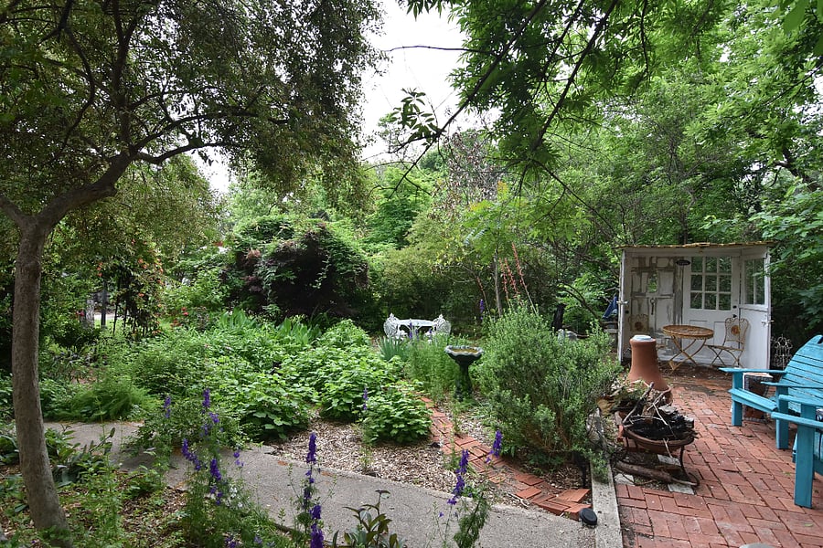 Gardens next to cottage. Very private