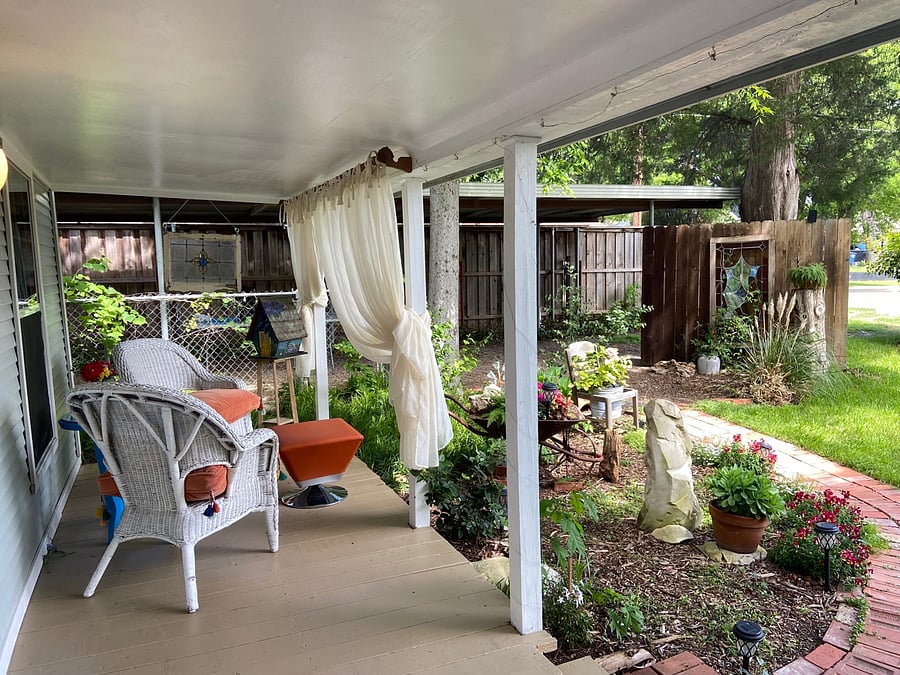 Front porch of cottage