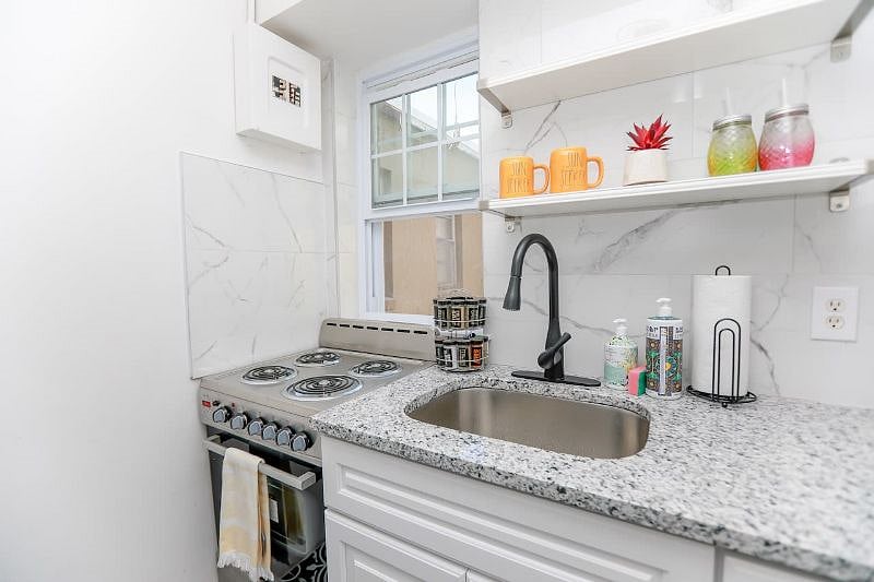 Furnished Finder property 414256_1 photo 12