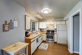 Furnished Finder property 414485_4 photo 8