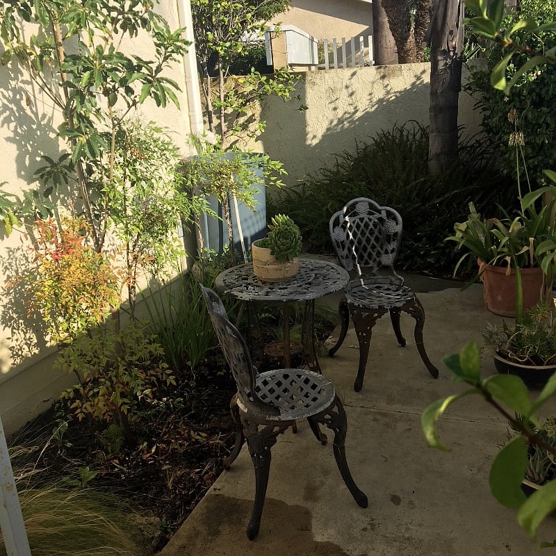 Private sitting area, great place to sit and enjoy the early mornings.