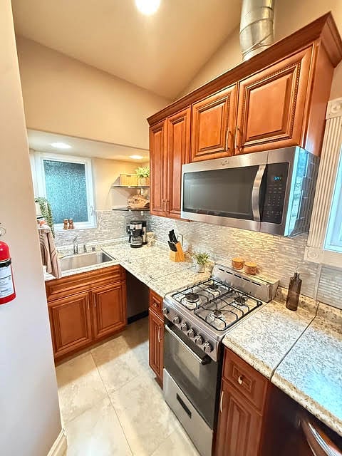 Furnished Finder property 414568_1 photo 16
