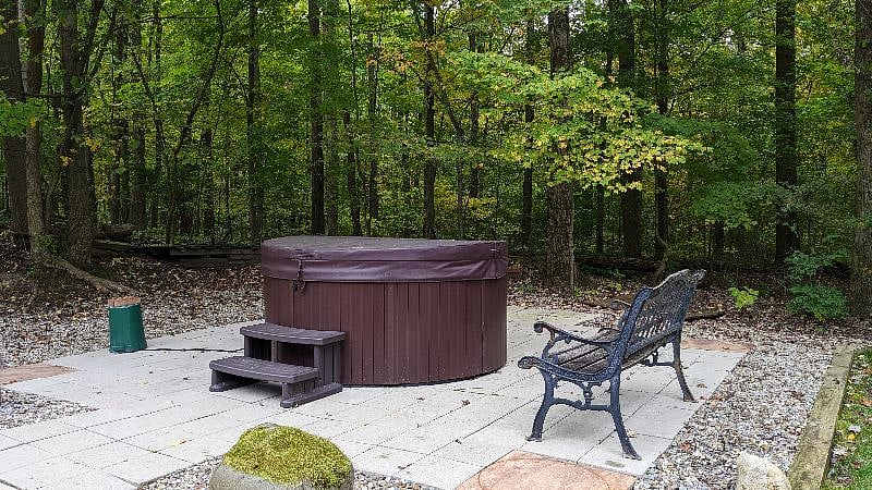 Hot tub!! (shared with the owners and any other tenants who might be here at the same time)
