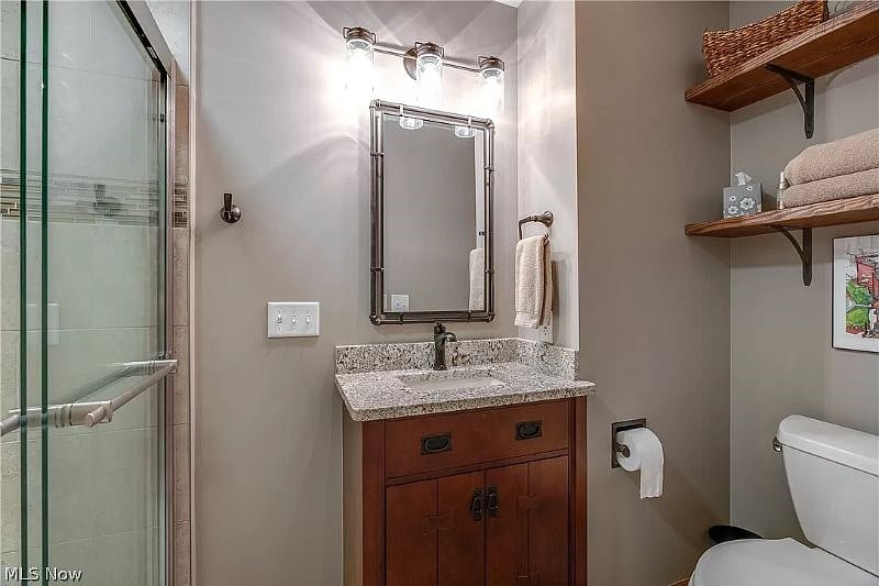 Bedroom 3: private bathroom