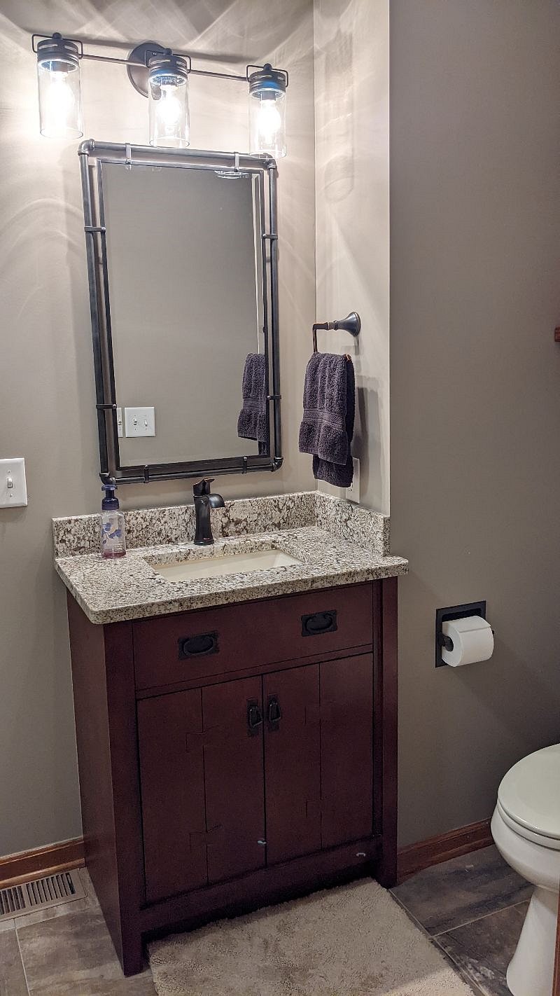 Bedroom 3: Private Bathroom