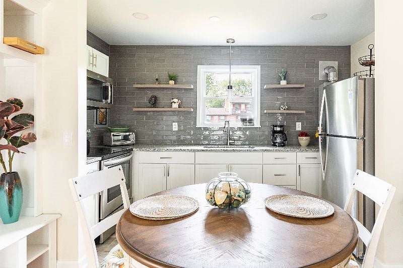 Kitchen with all the gadgets you need!