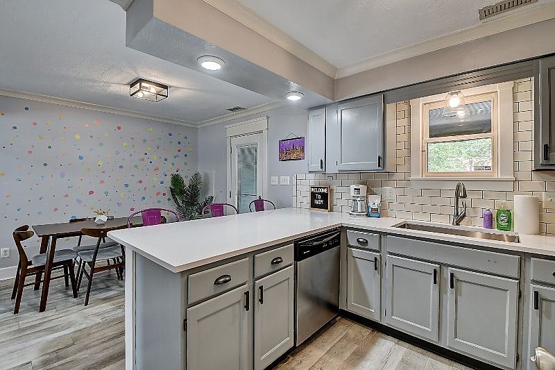 Furnished Finder property 414778_1 photo 6