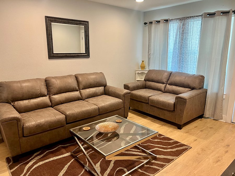 Furnished Finder property 414780_1 photo 1