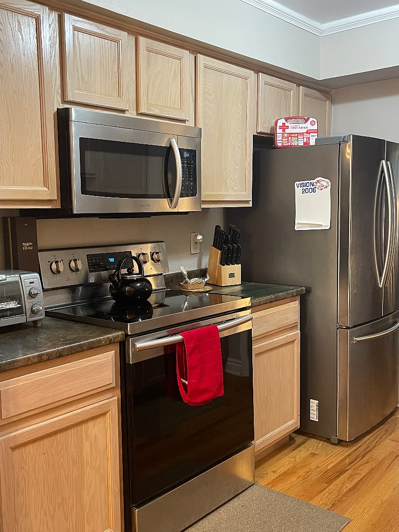 Frige, Microwave, Stove Top & Oven