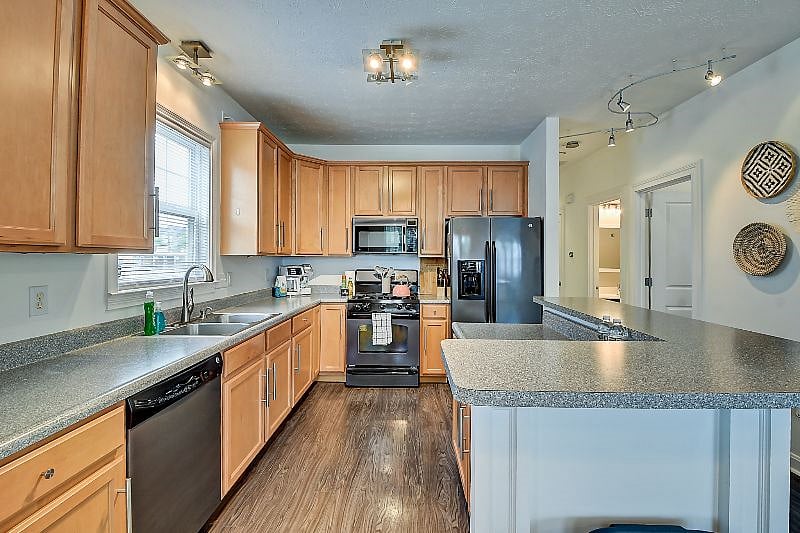 Furnished Finder property 414921_1 photo 3