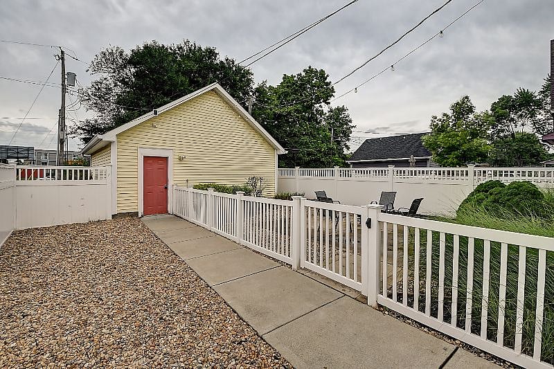 Furnished Finder property 414921_1 photo 16