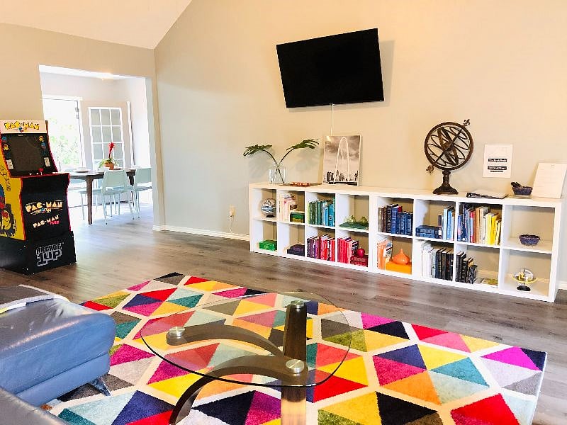 Furnished Finder property 414988_1 photo 1