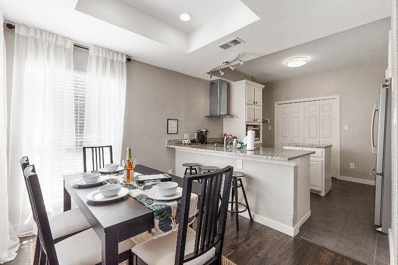 Furnished Finder property 414999_1 photo 26