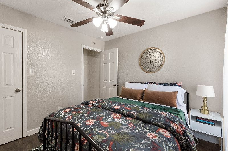Furnished Finder property 414999_1 photo 2