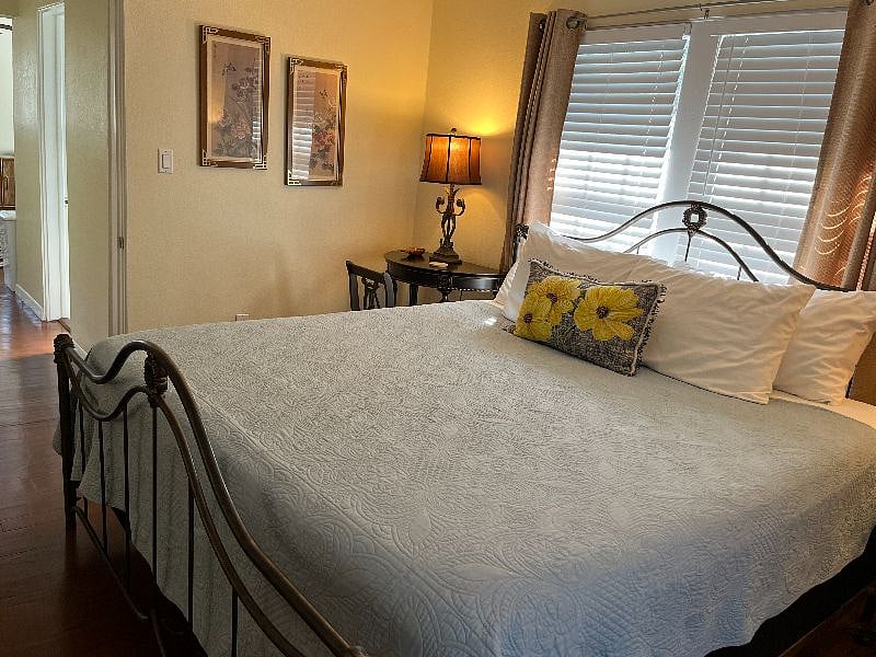 Furnished Finder property 415004_2 photo 17