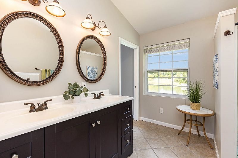 Furnished Finder property 415010_1 photo 15