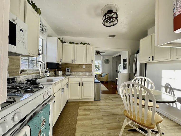Furnished Finder property 415094_1 photo 5