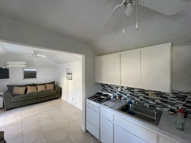 Furnished Finder property 415094_2 photo 5