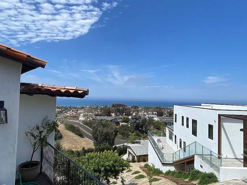 Furnished Finder property 415100_1 photo 1