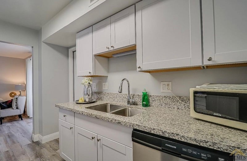 Furnished Finder property 415128_1 photo 10