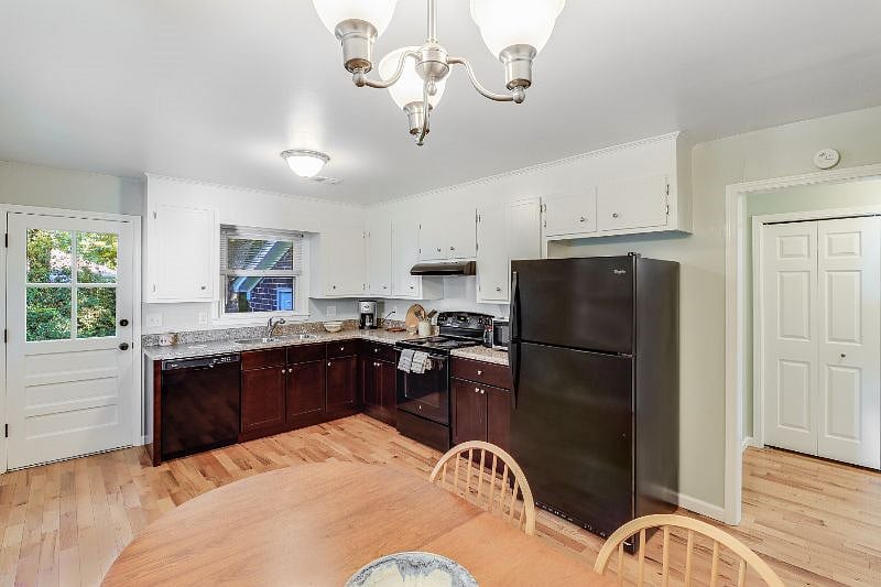 Furnished Finder property 415187_1 photo 5