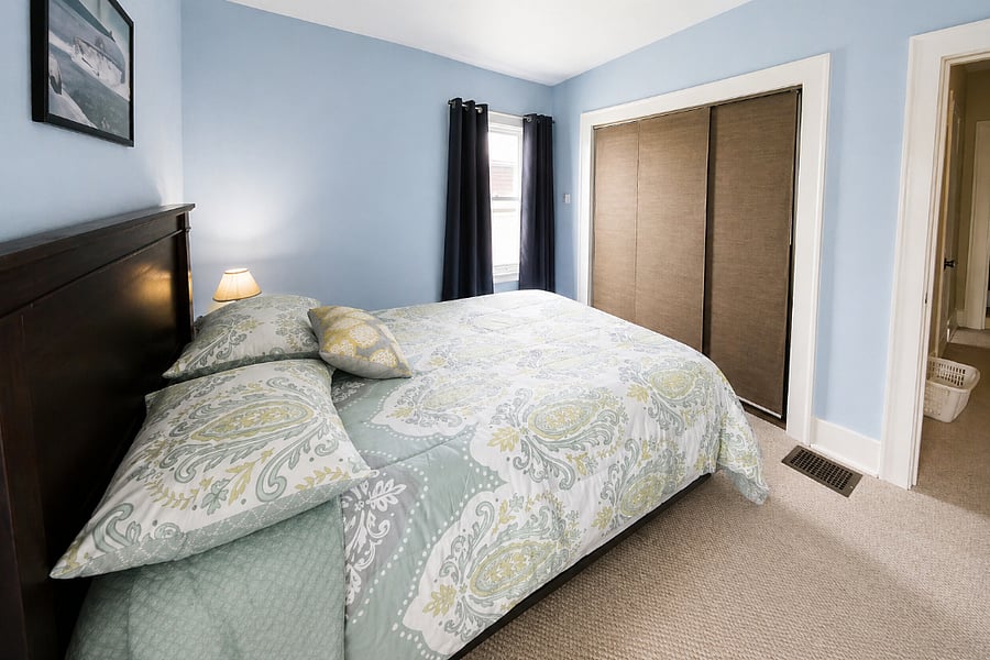 Queen bed in second bedroom