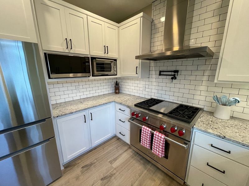 Furnished Finder property 415266_1 photo 9