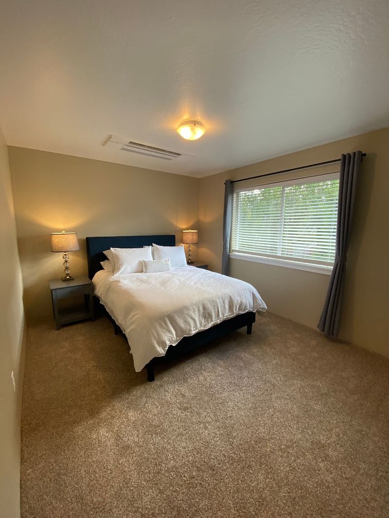 Furnished Finder property 415266_1 photo 22