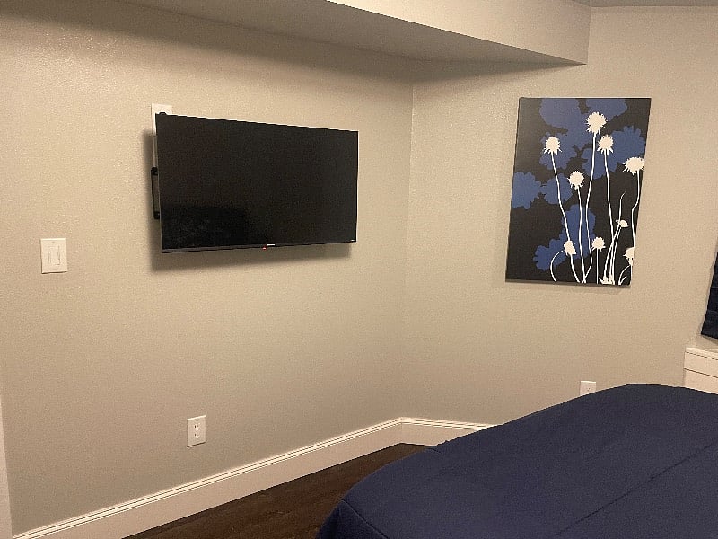 Another smart TV with preloaded streaming services.