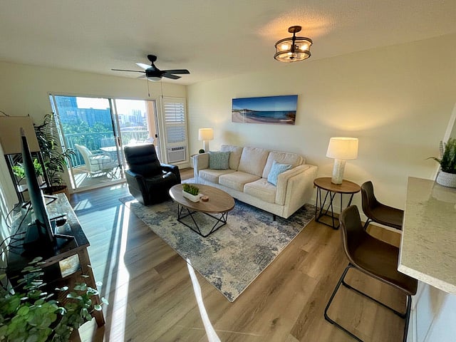 Furnished Finder property 415369_1 photo 3