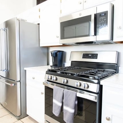 Furnished Finder property 415388_1 photo 2