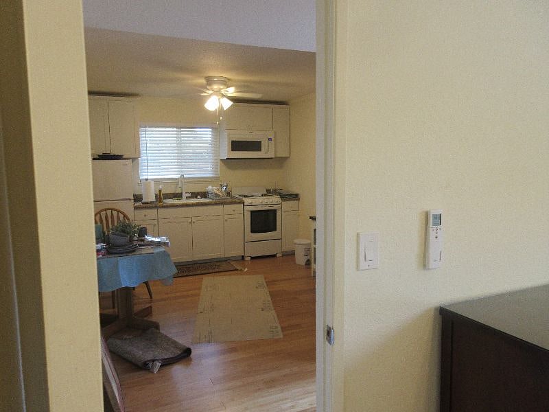 Furnished Finder property 415428_1 photo 8