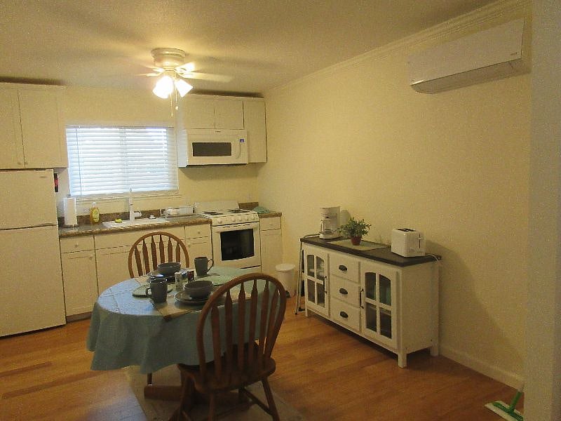 Furnished Finder property 415428_1 photo 14