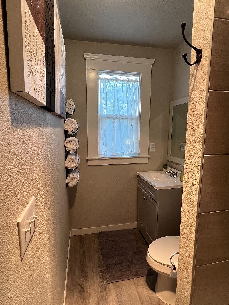 Furnished Finder property 415492_1 photo 15