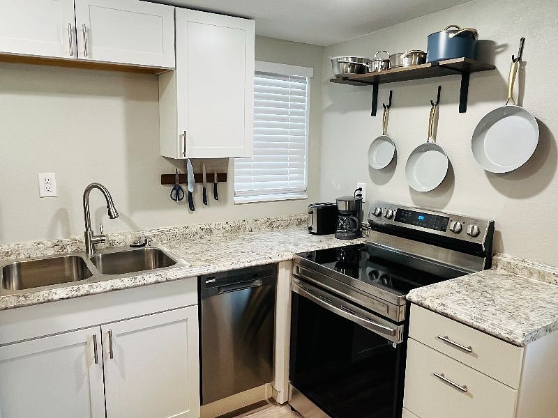 Furnished Finder property 415496_1 photo 5