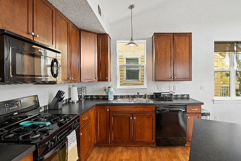 Furnished Finder property 415557_1 photo 37