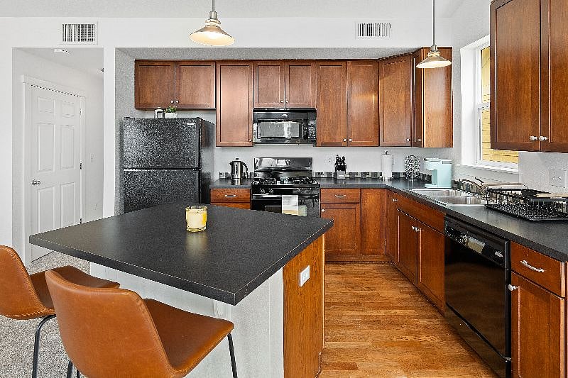 Furnished Finder property 415557_1 photo 22