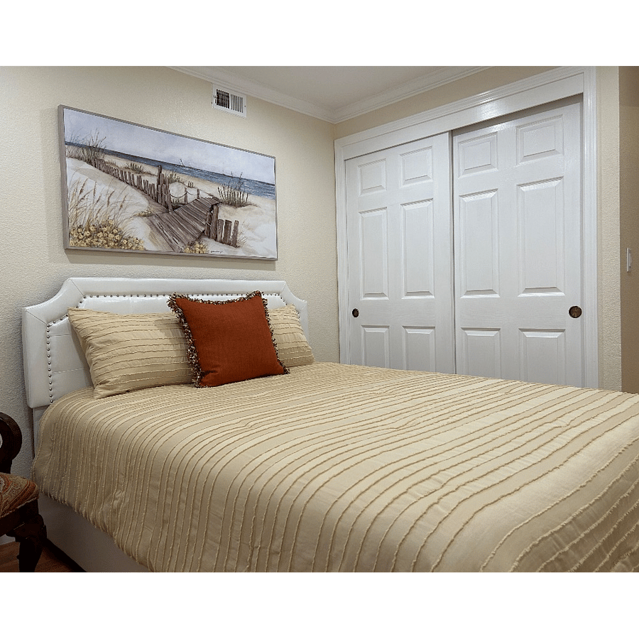Additional bedroom available for rent.