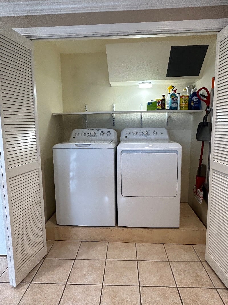In unit washer and dryer.