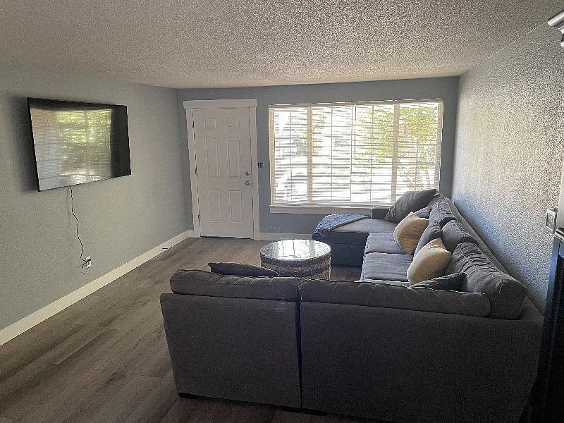 Furnished Finder property 415623_1 photo 2