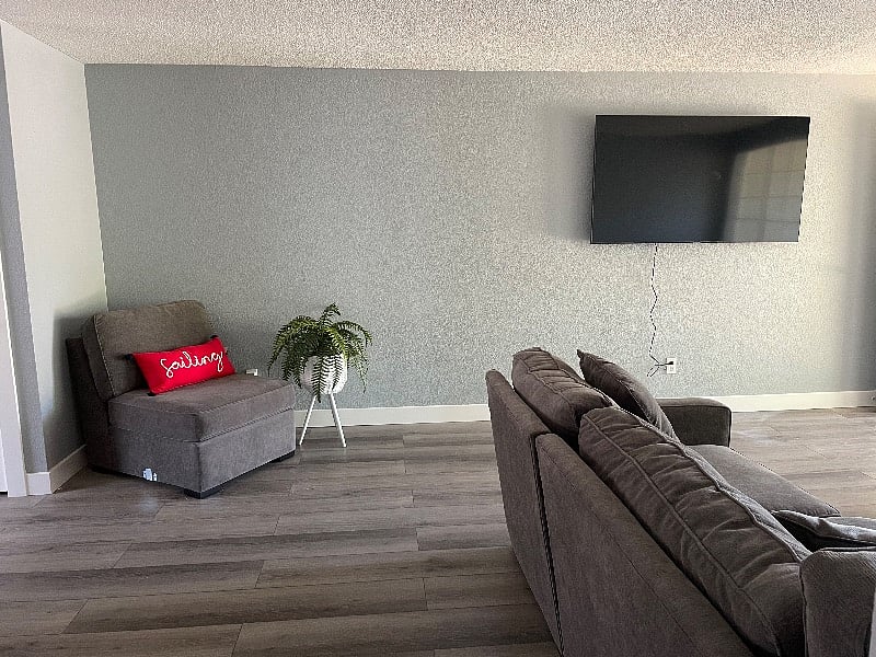 Furnished Finder property 415623_1 photo 3