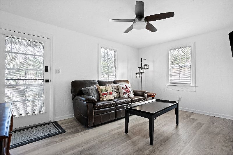 Furnished Finder property 415650_1 photo 16