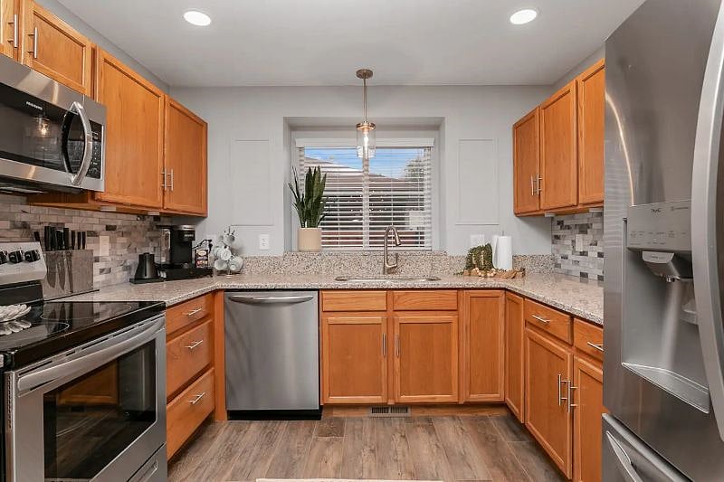 Furnished Finder property 415703_1 photo 9